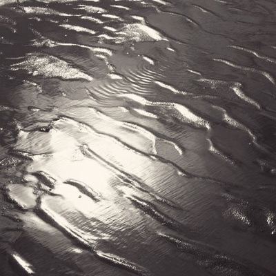 Sand Reflection black-white beach riffles